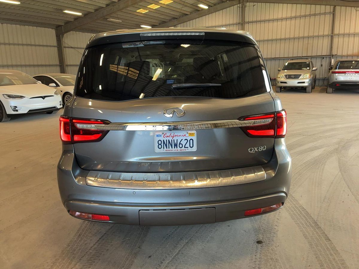 2019 Infiniti QX80 Luxe photo 11