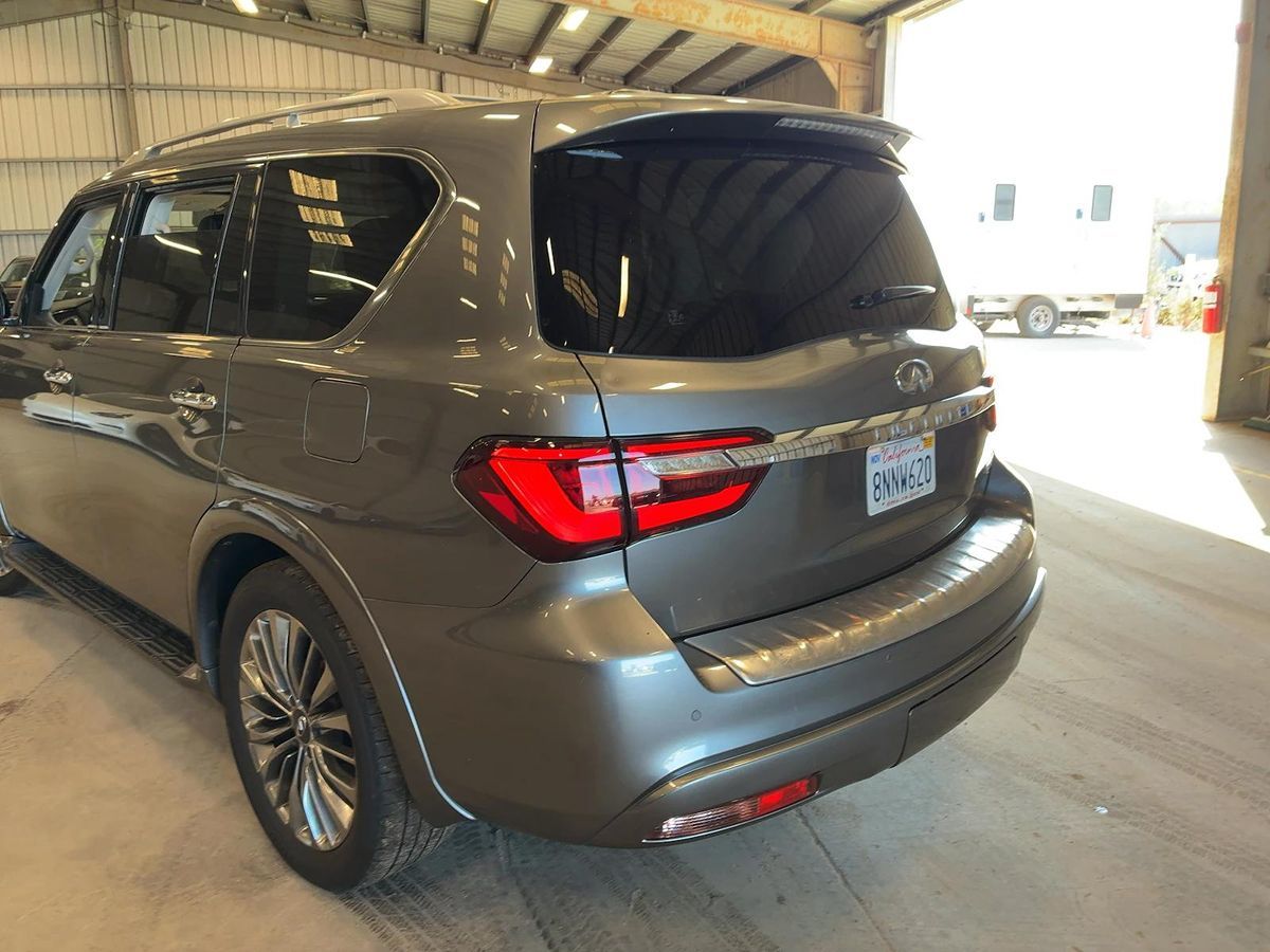 2019 Infiniti QX80 Luxe photo 12
