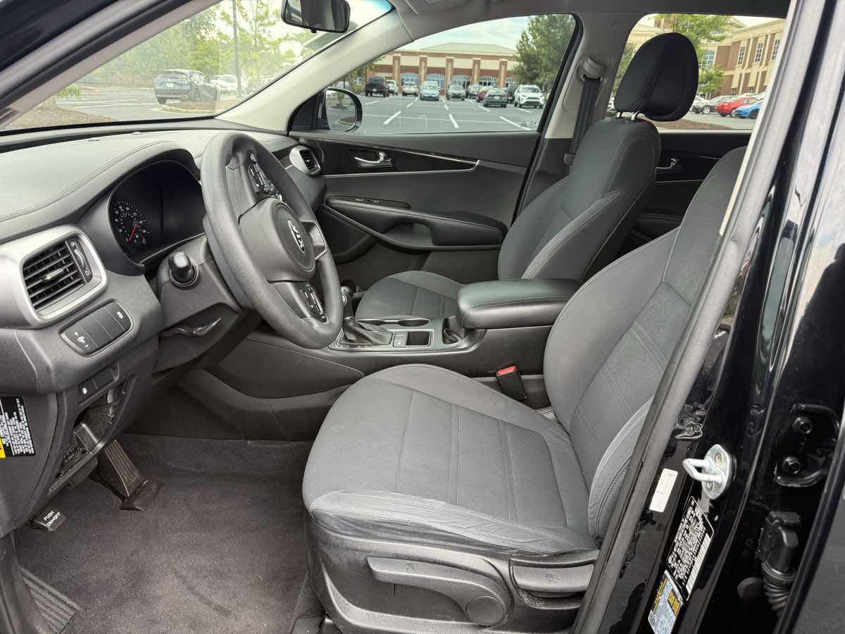 2016 Kia Sorento L photo 2