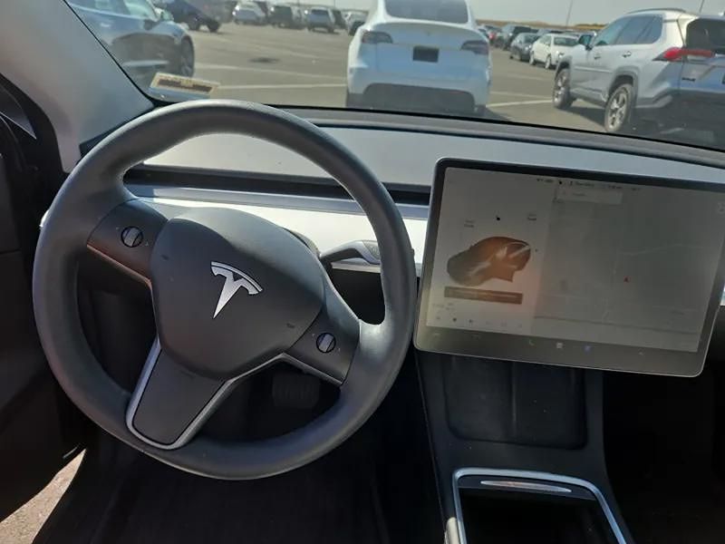 2022 Tesla Model Y Long Range photo 4