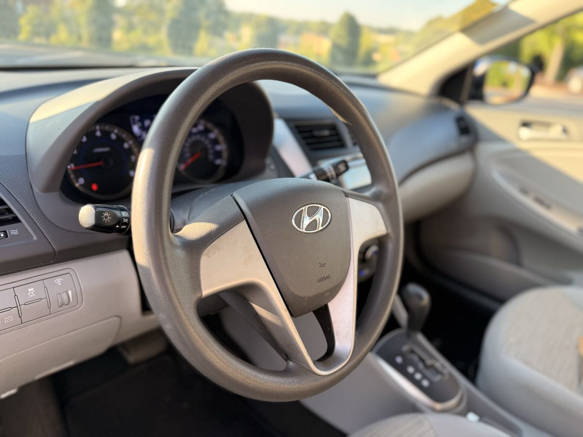 2017 Hyundai Accent SE photo 7