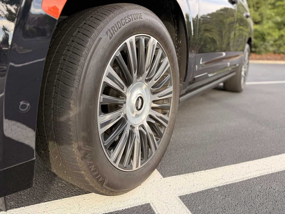 2021 Cadillac Escalade Sport Platinum photo 3
