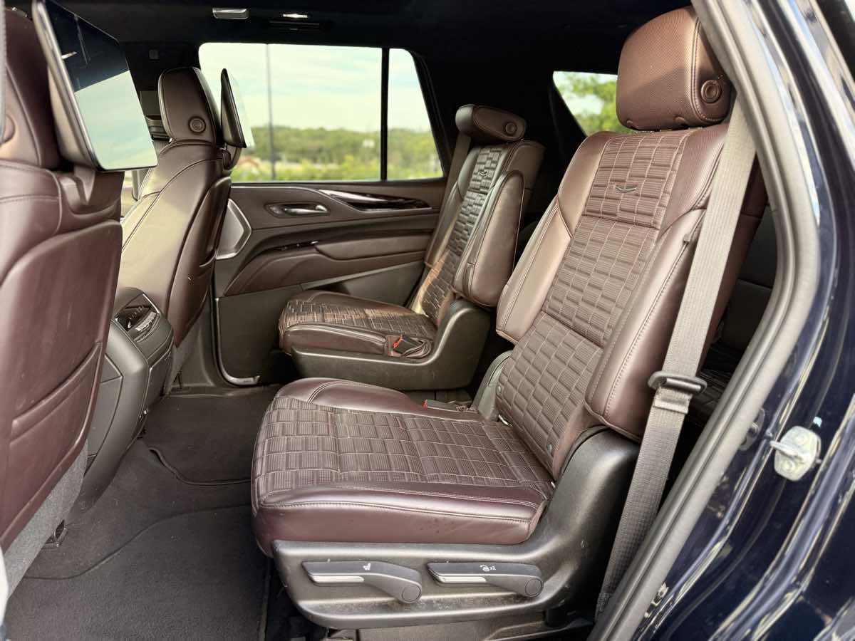 2021 Cadillac Escalade Sport Platinum photo 7