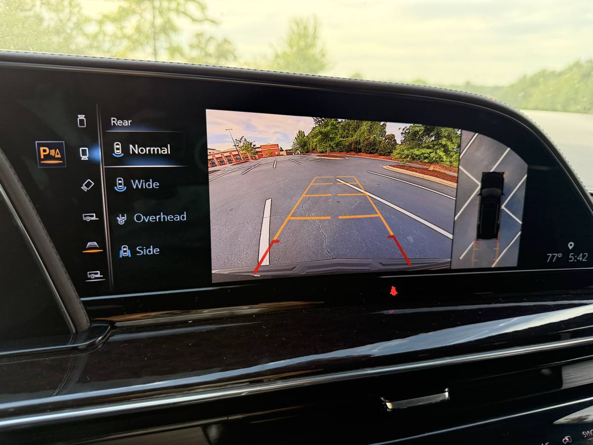 2021 Cadillac Escalade Sport Platinum photo 15