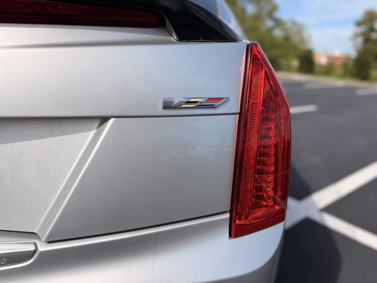 2017 Cadillac ATS V Luxury photo 6