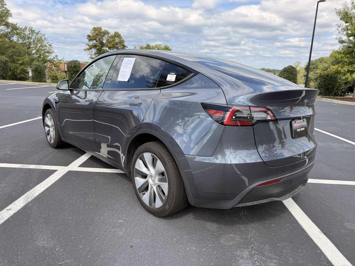 2023 Tesla Model Y Long Range photo 2