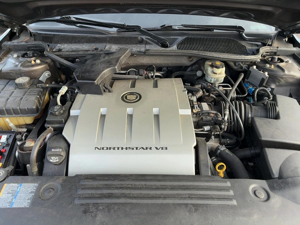 2008 Cadillac DTS Luxury photo 11