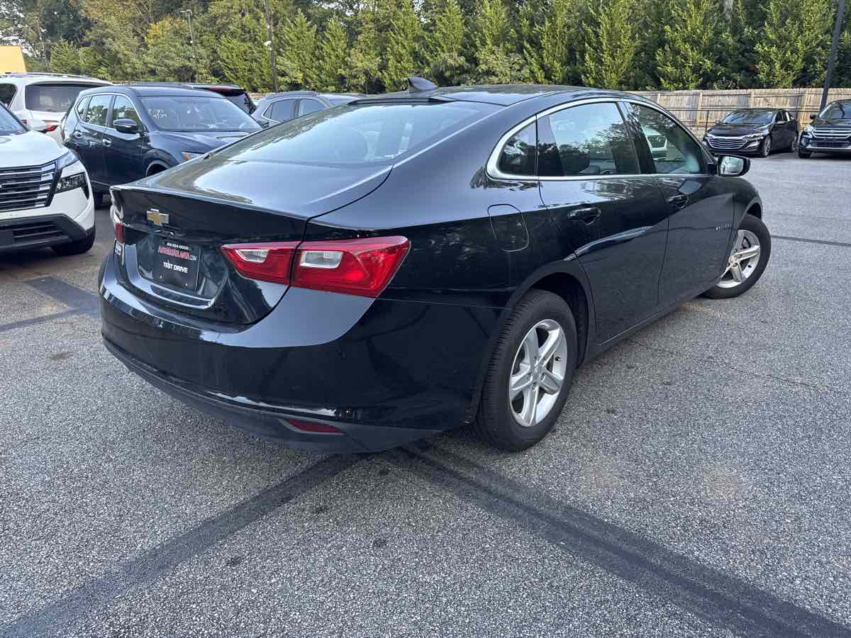2020 Chevrolet Malibu LS photo 3