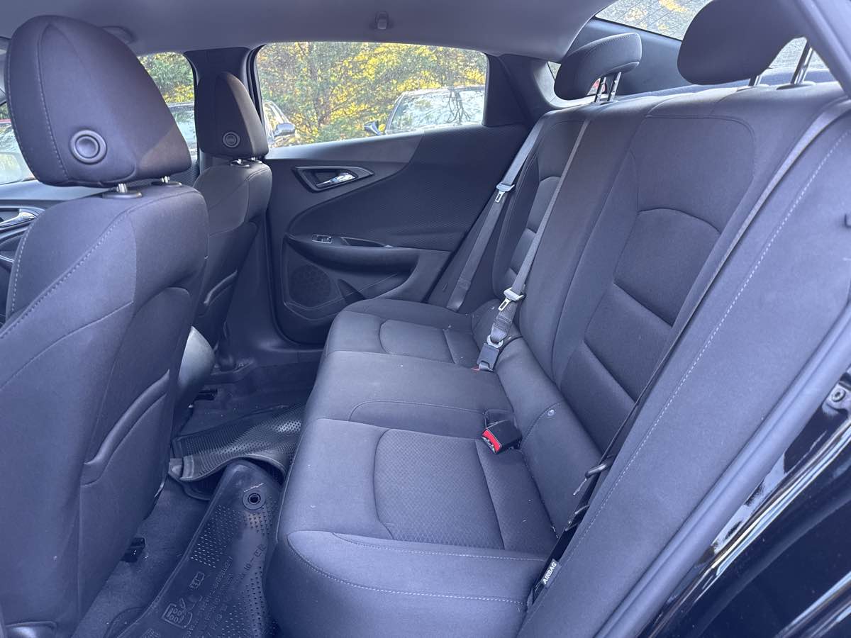 2020 Chevrolet Malibu LS photo 6