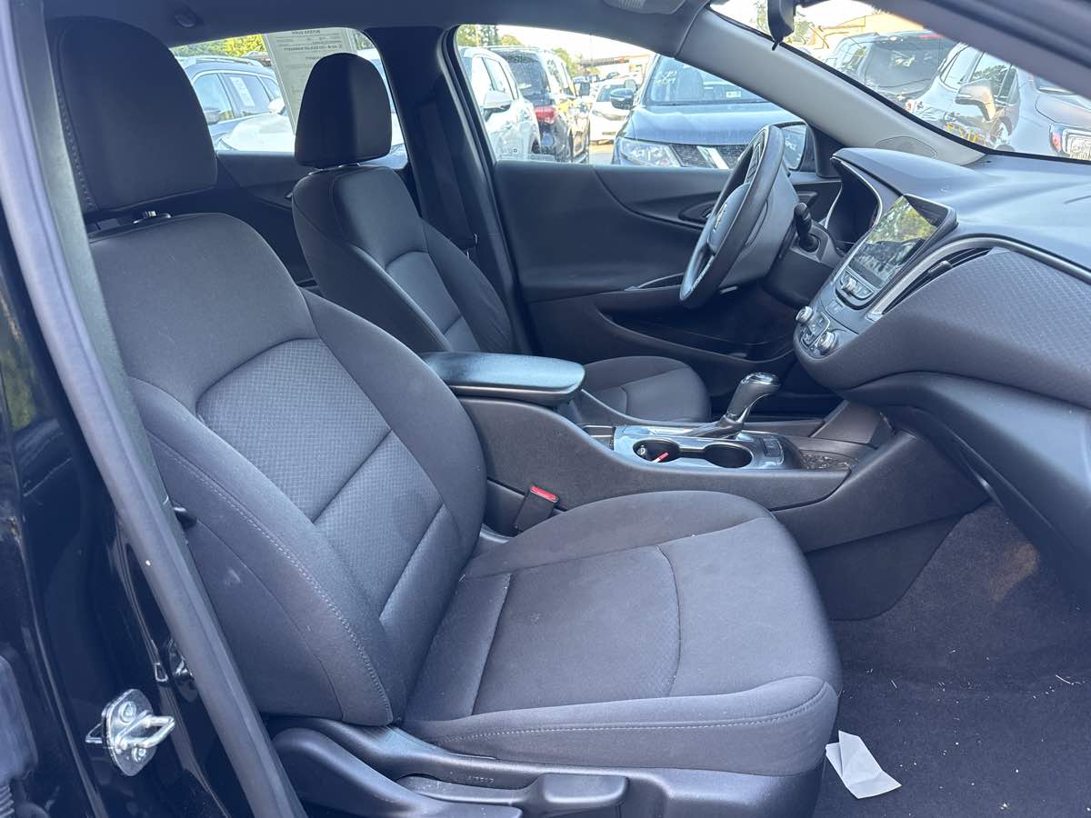 2020 Chevrolet Malibu LS photo 8