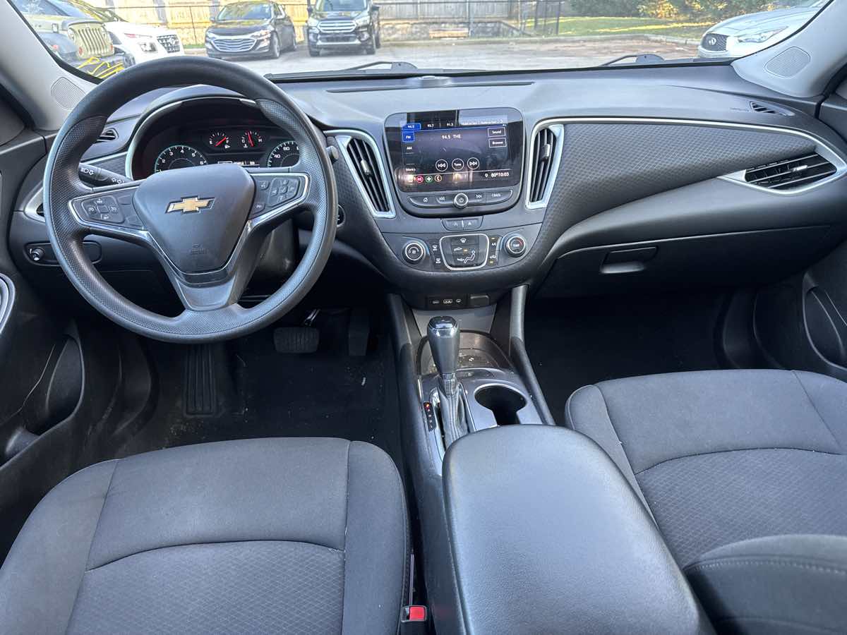 2020 Chevrolet Malibu LS photo 9