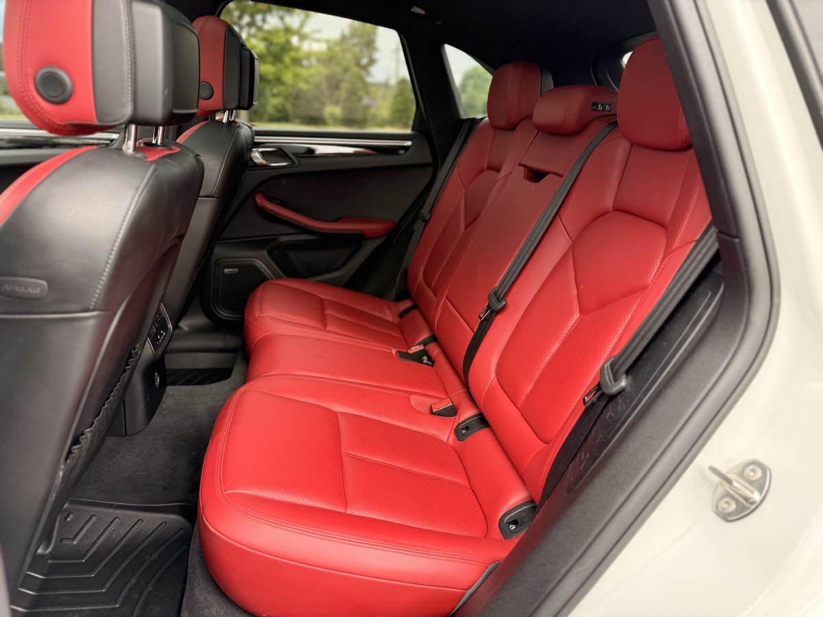 2018 Porsche Macan S photo 10