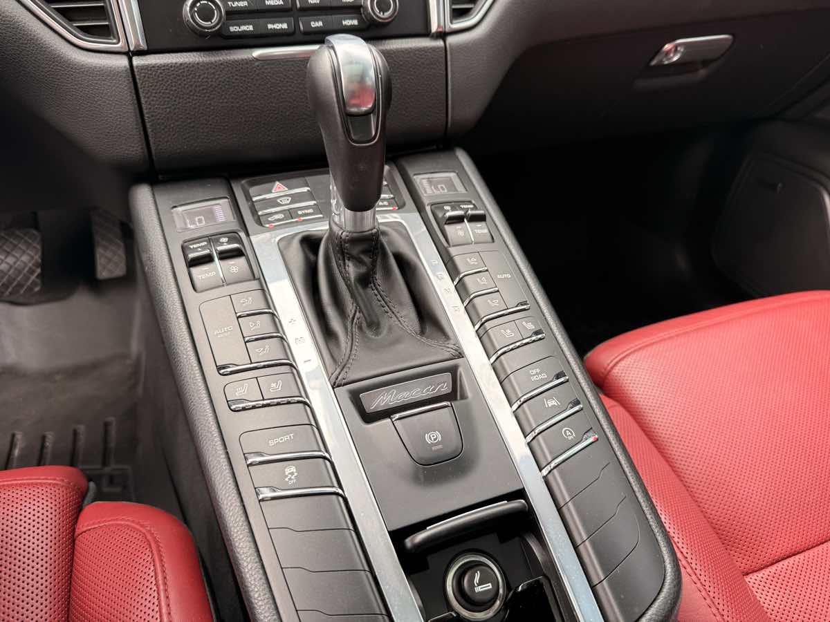 2018 Porsche Macan S photo 14
