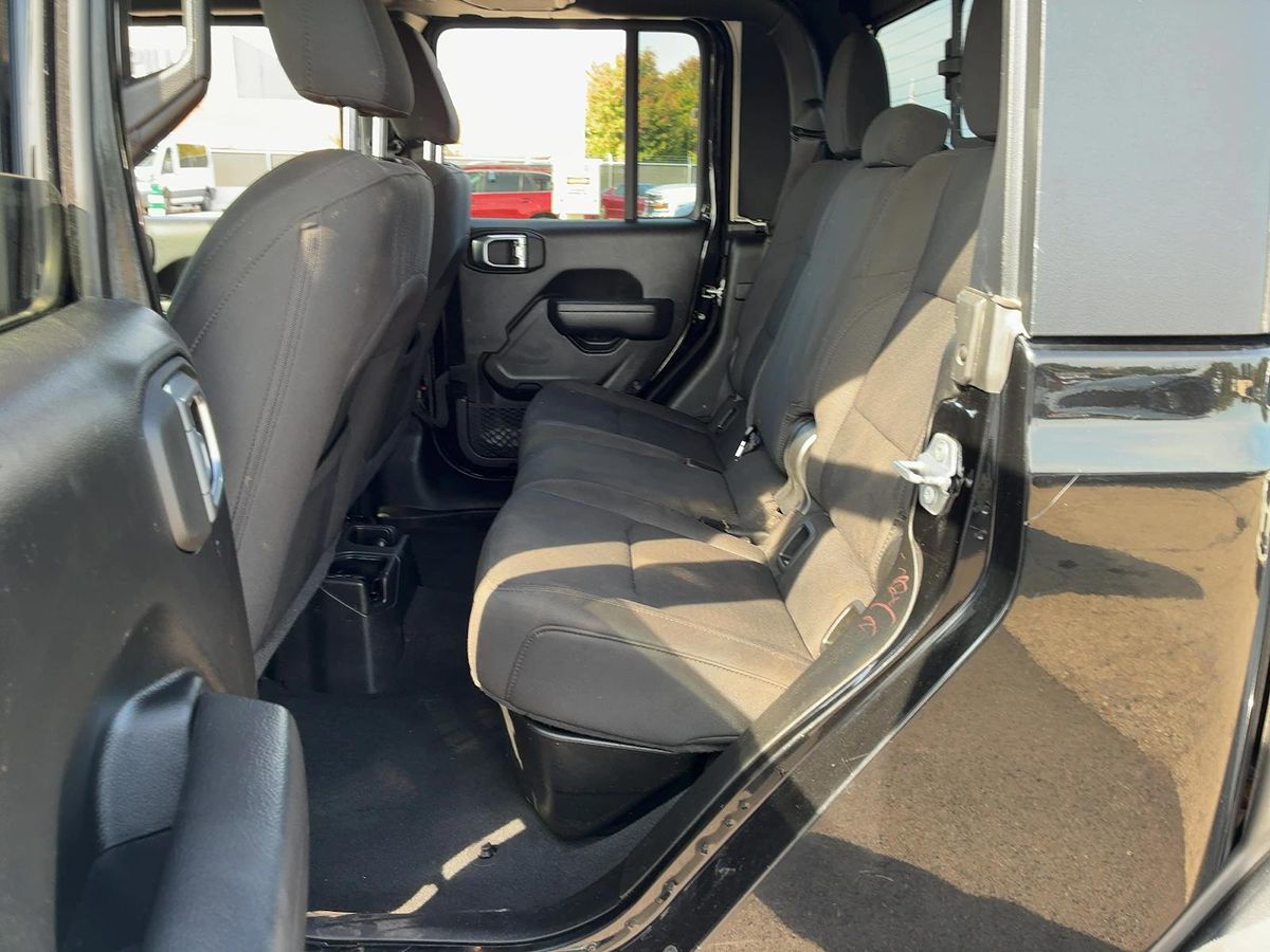 2022 Jeep Gladiator Willys photo 8