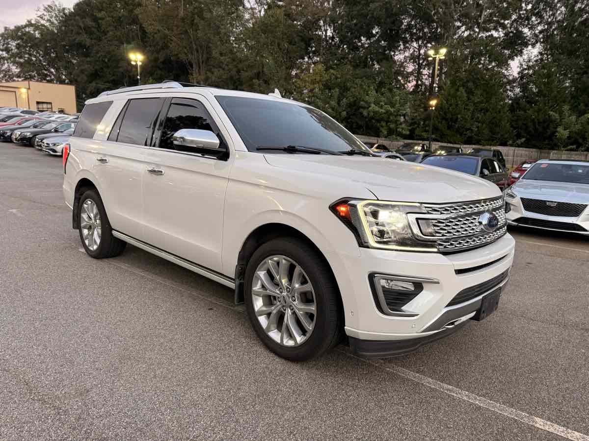 2019 Ford Expedition Platinum photo 3