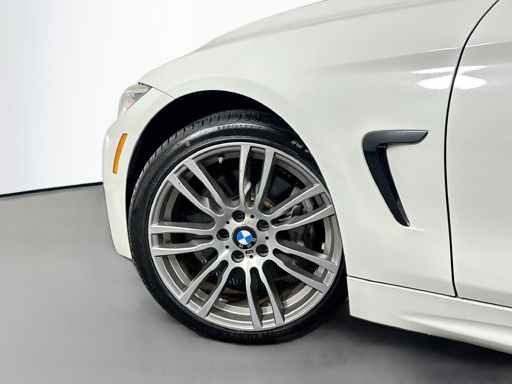 Photo 39 of this BMW 4 Series