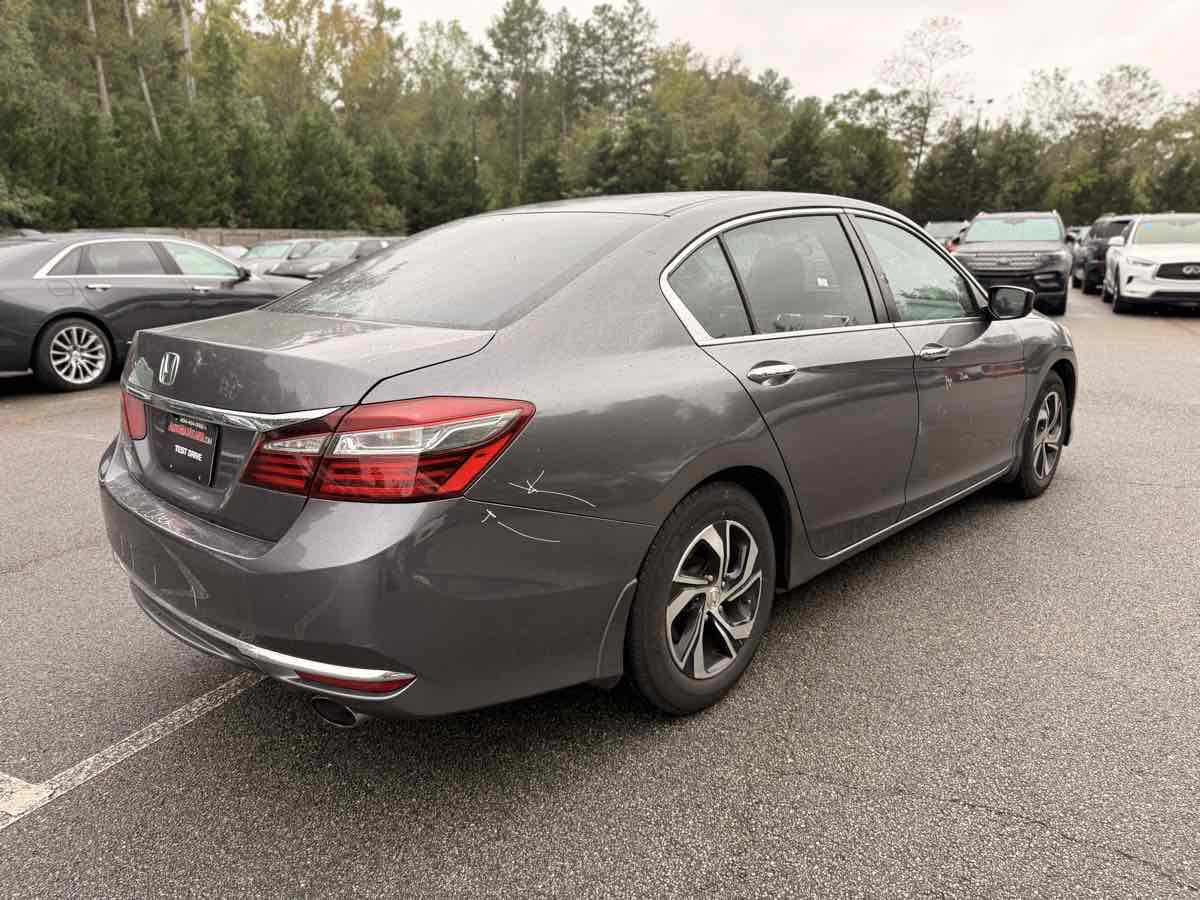 2017 Honda Accord LX photo 3