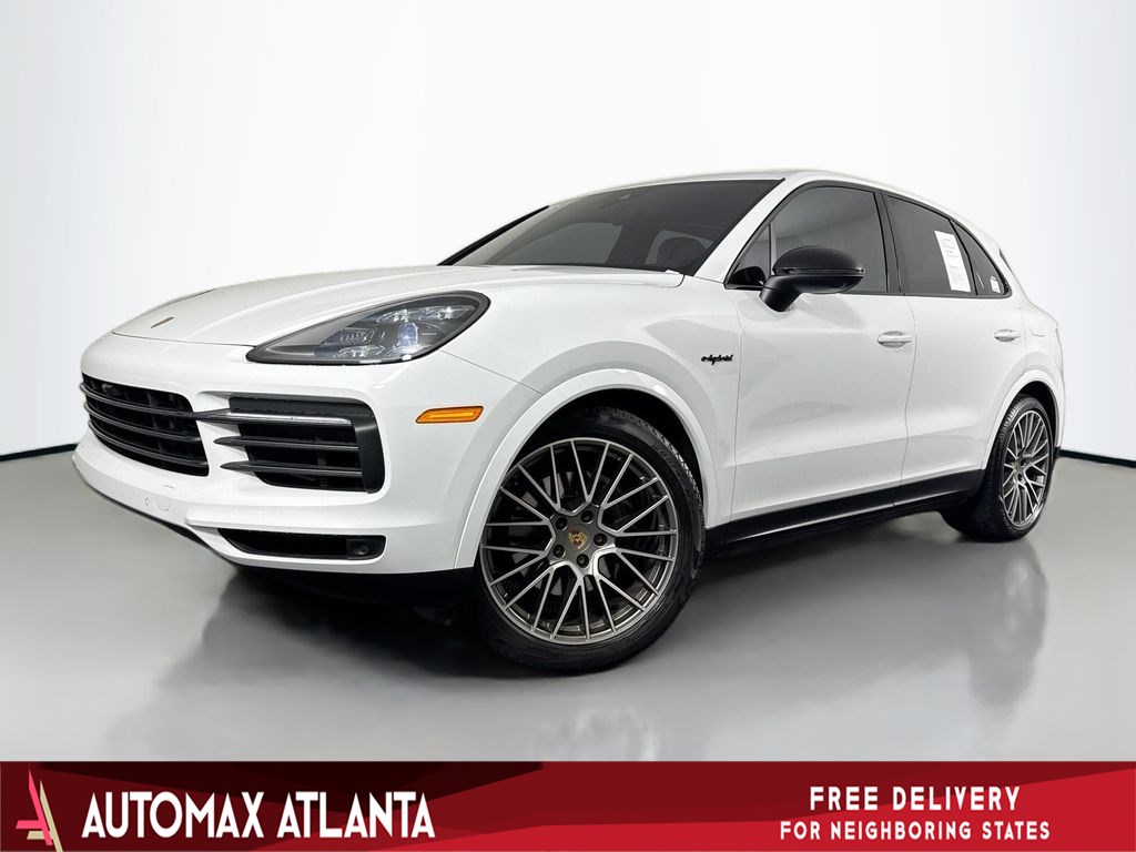 2022 Porsche Cayenne Platinum Edition E-Hybrid's photo