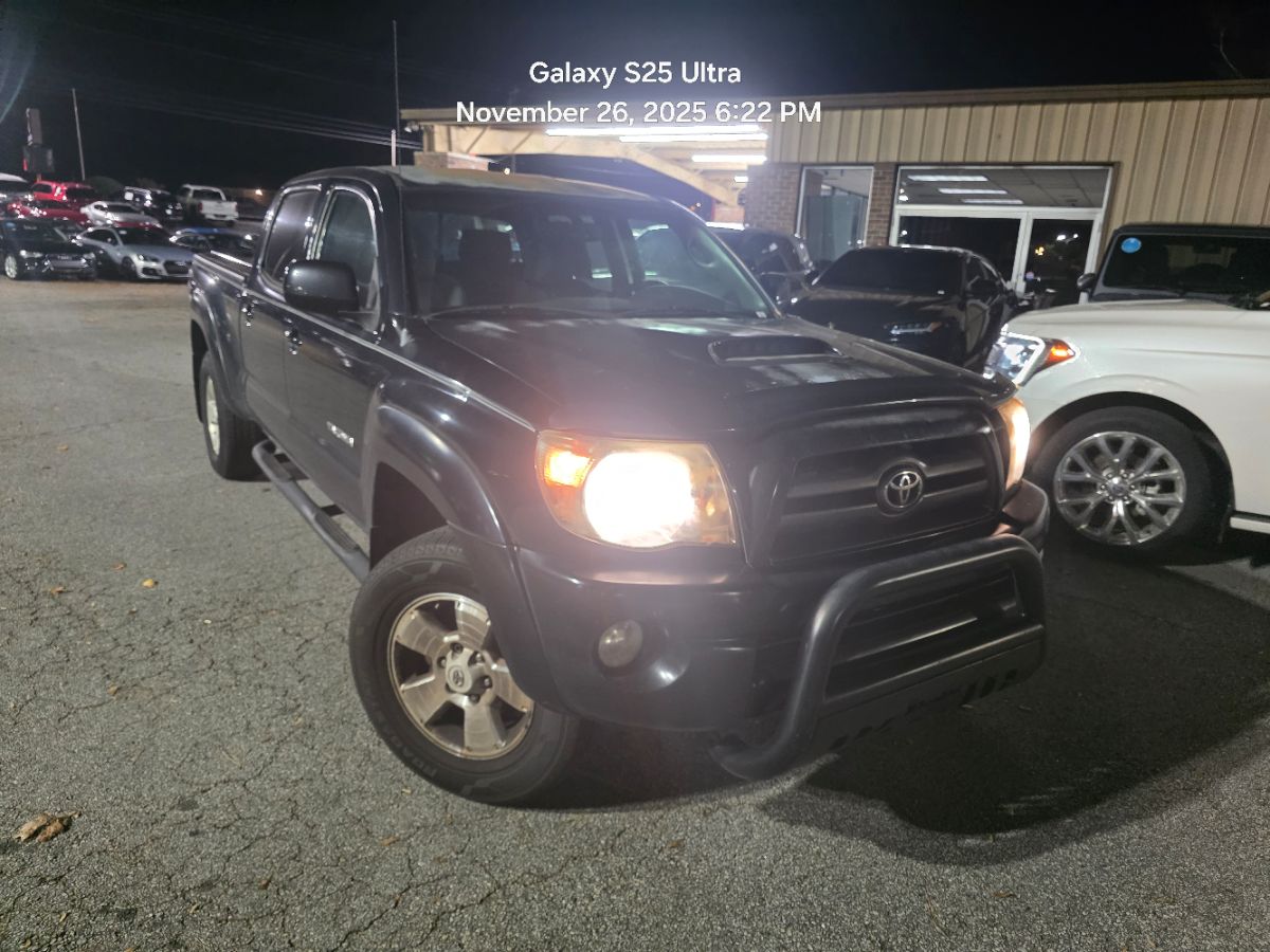2009 Toyota Tacoma PreRunner TRD Sport photo 2