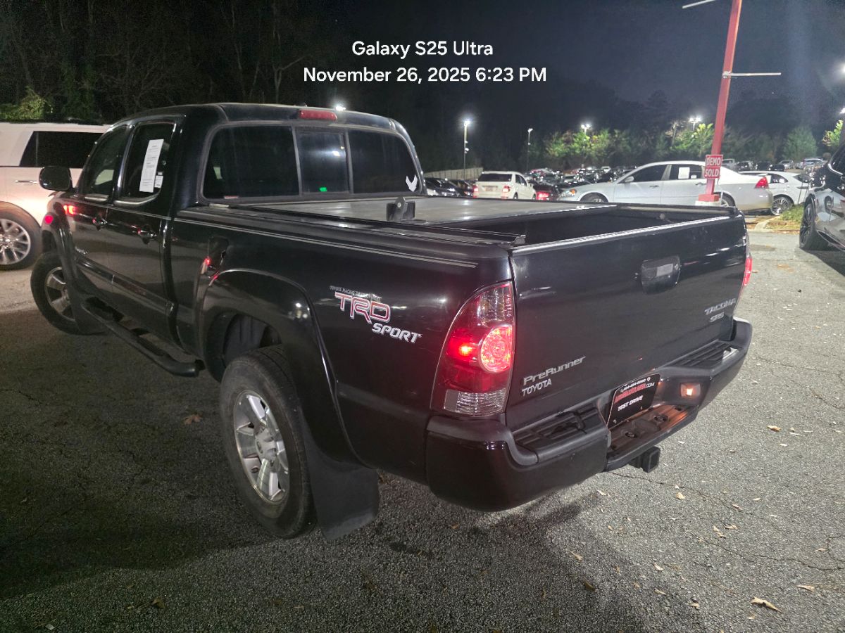 2009 Toyota Tacoma PreRunner TRD Sport photo 3