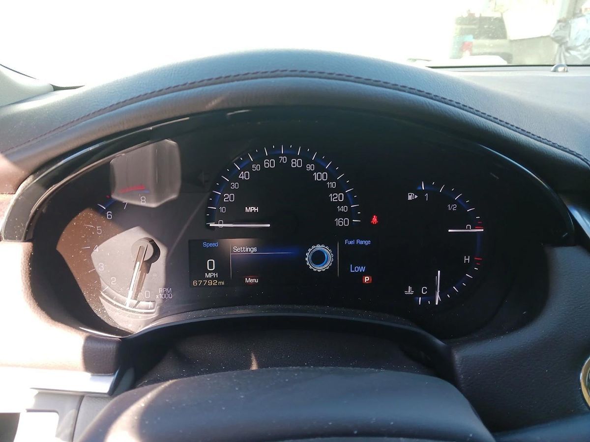 2013 Cadillac XTS Luxury photo 3