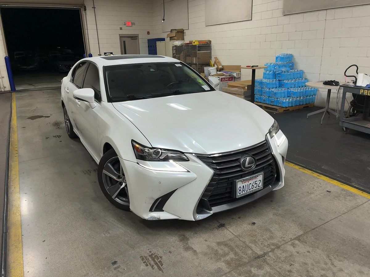 2017 Lexus GS 450h 200t photo 3