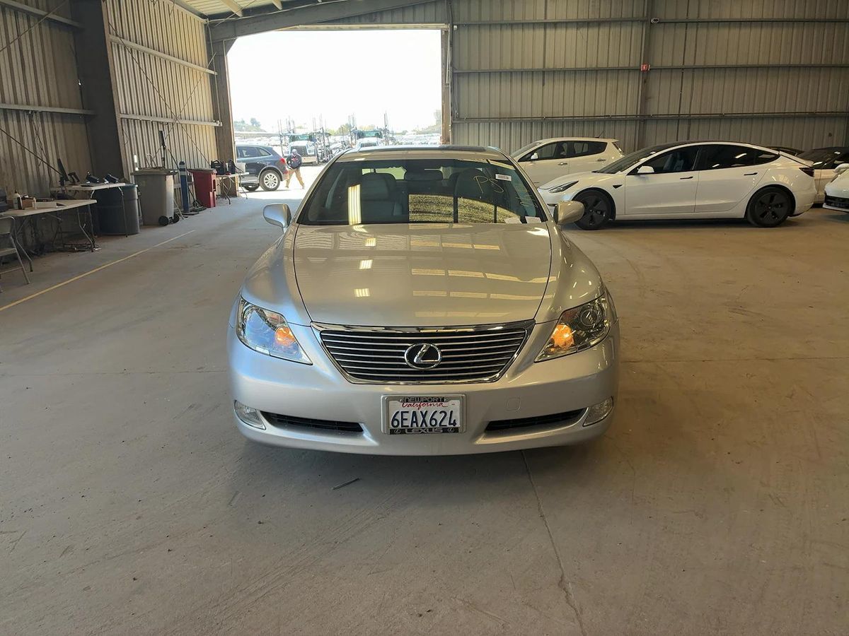 2008 Lexus LS 460 photo 2