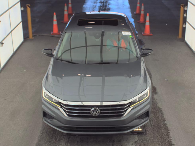 2022 Volkswagen Passat 2.0T Limited photo 2