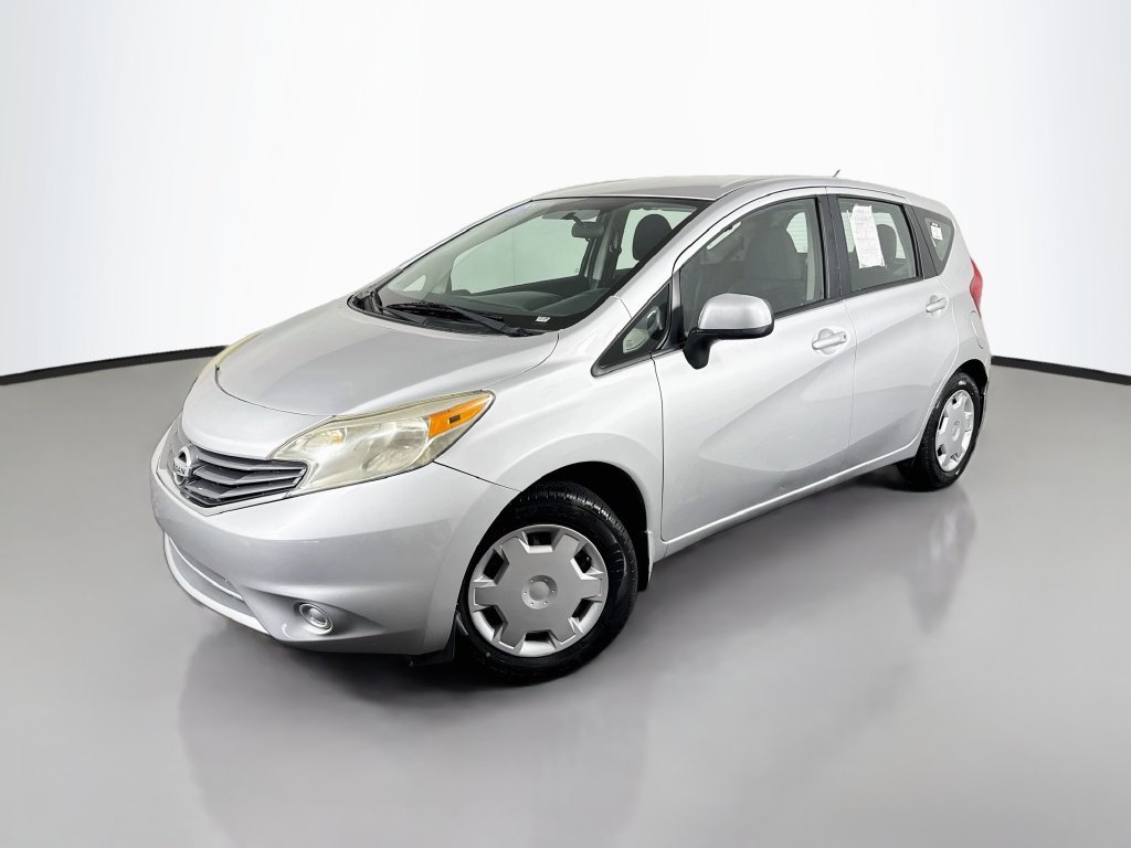 Nissan Versa Note photo 2