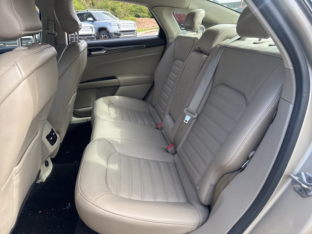 Ford Fusion photo 7