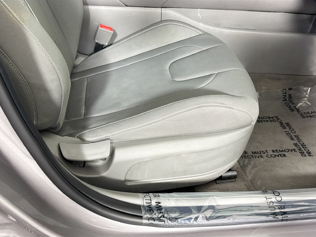 Hyundai Elantra photo 33