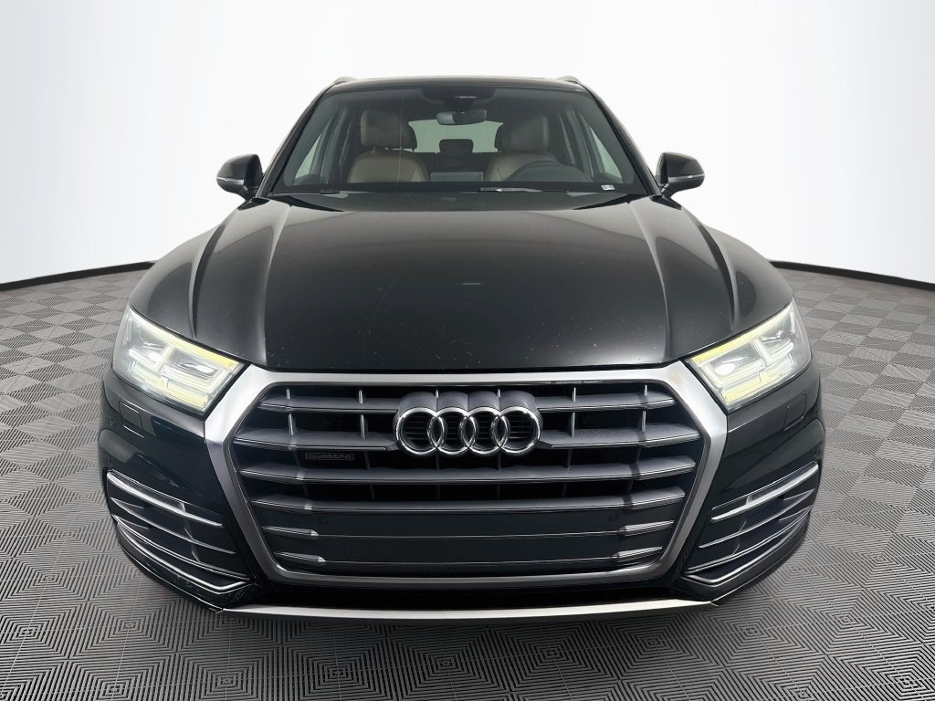 Photo 2 of this Audi Q5