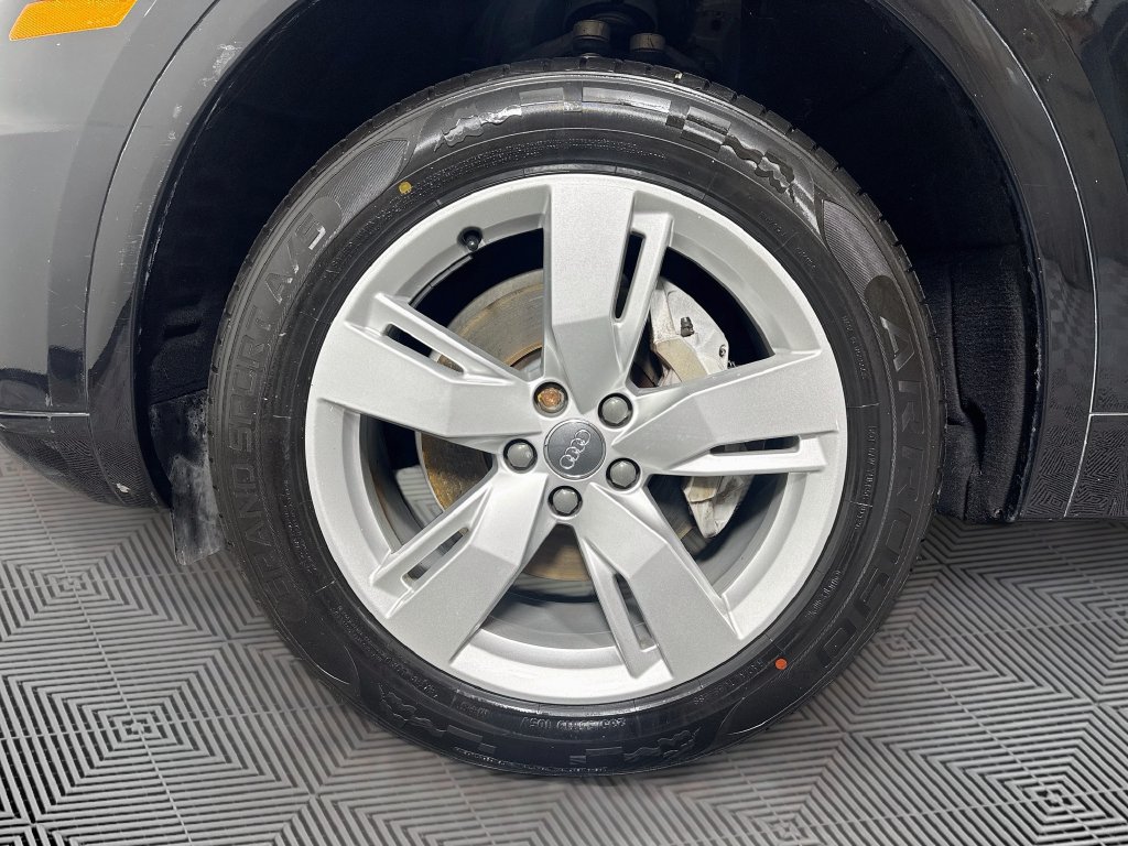 Photo 41 of this Audi Q5