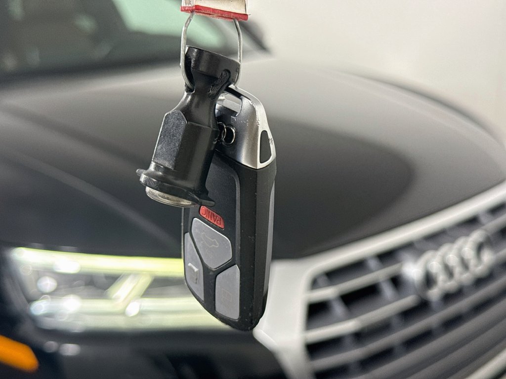 Photo 43 of this Audi Q5