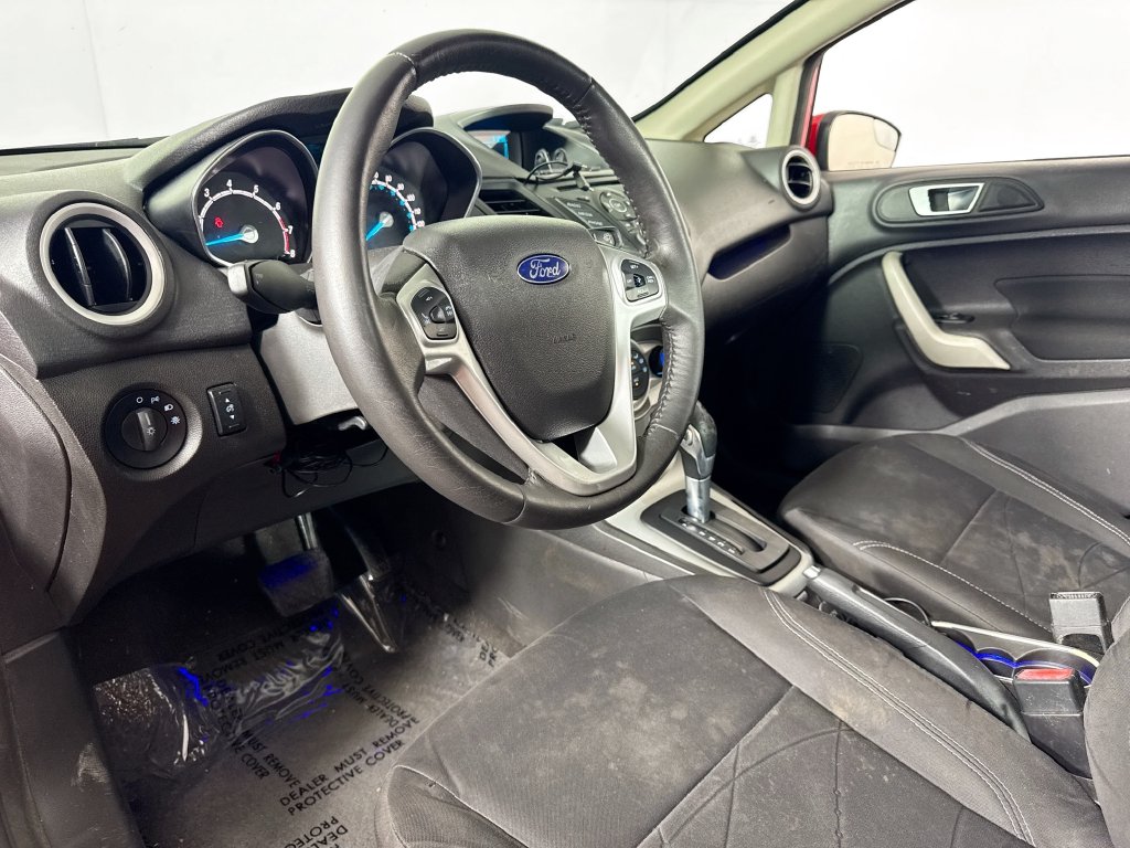 Ford Fiesta photo 10