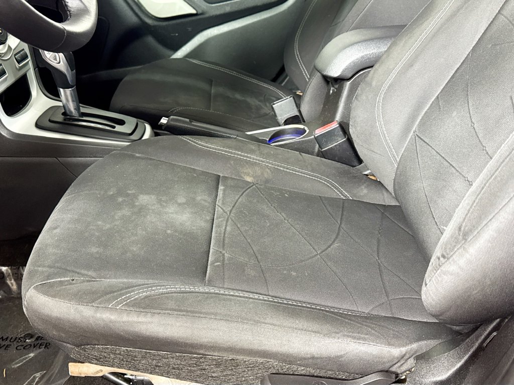 Ford Fiesta photo 21