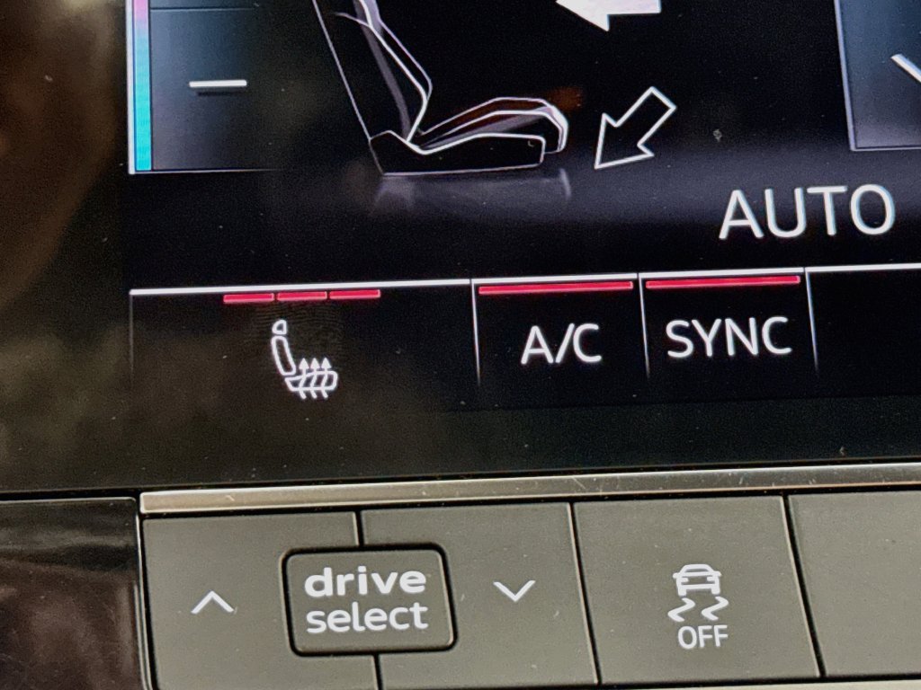 Audi A6 photo 27