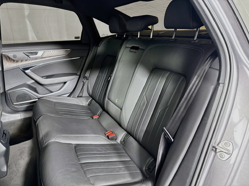 Audi A6 photo 33