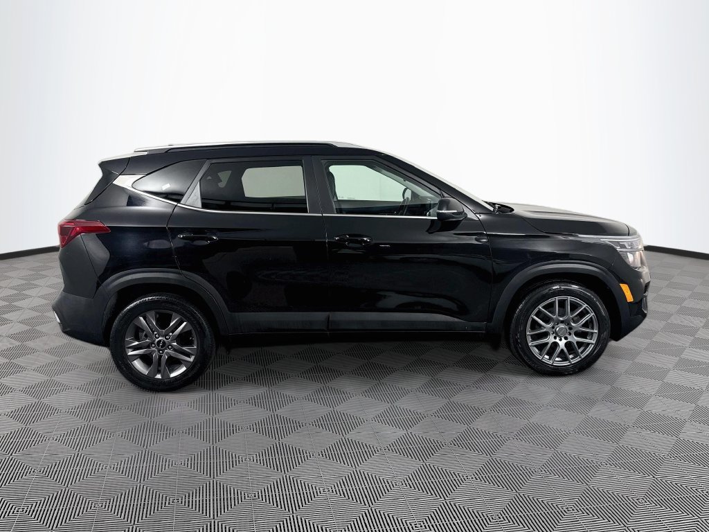 Kia Seltos photo 5