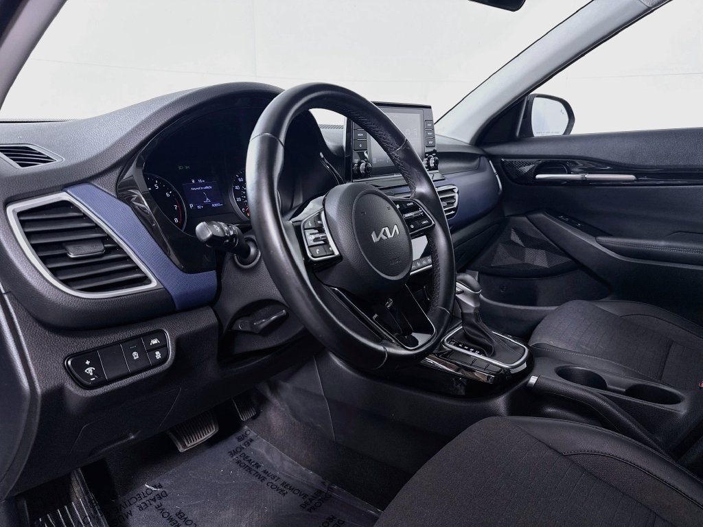 Kia Seltos photo 10