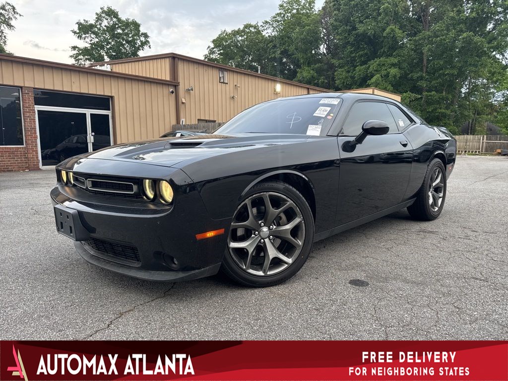 2015 Dodge Challenger SXT Plus's photo