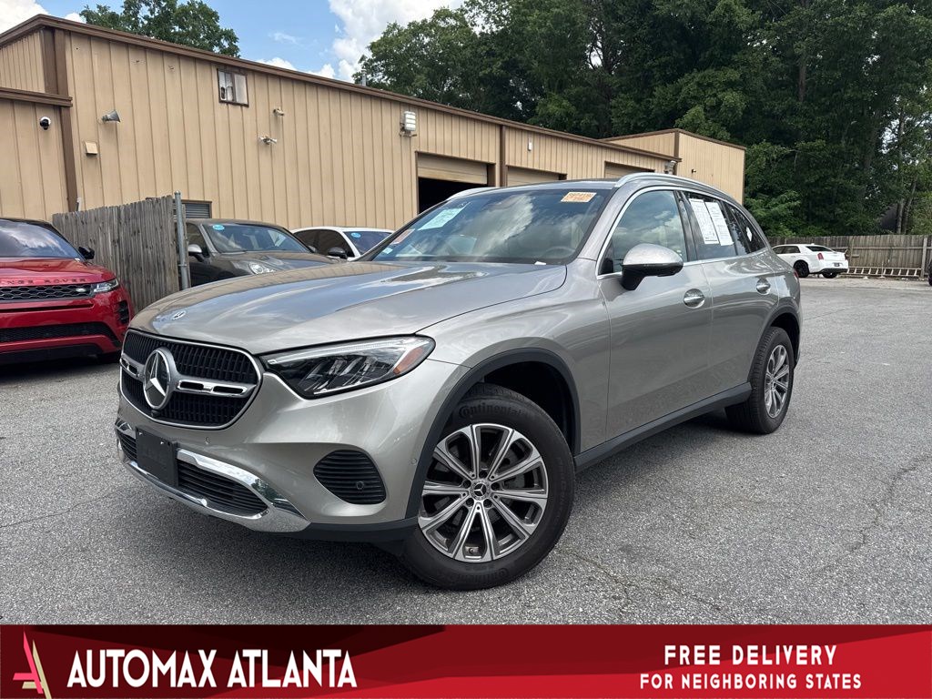 2023 Mercedes-Benz GLC GLC 300's photo