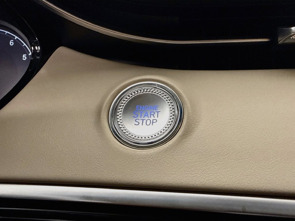 Genesis GV70 photo 18