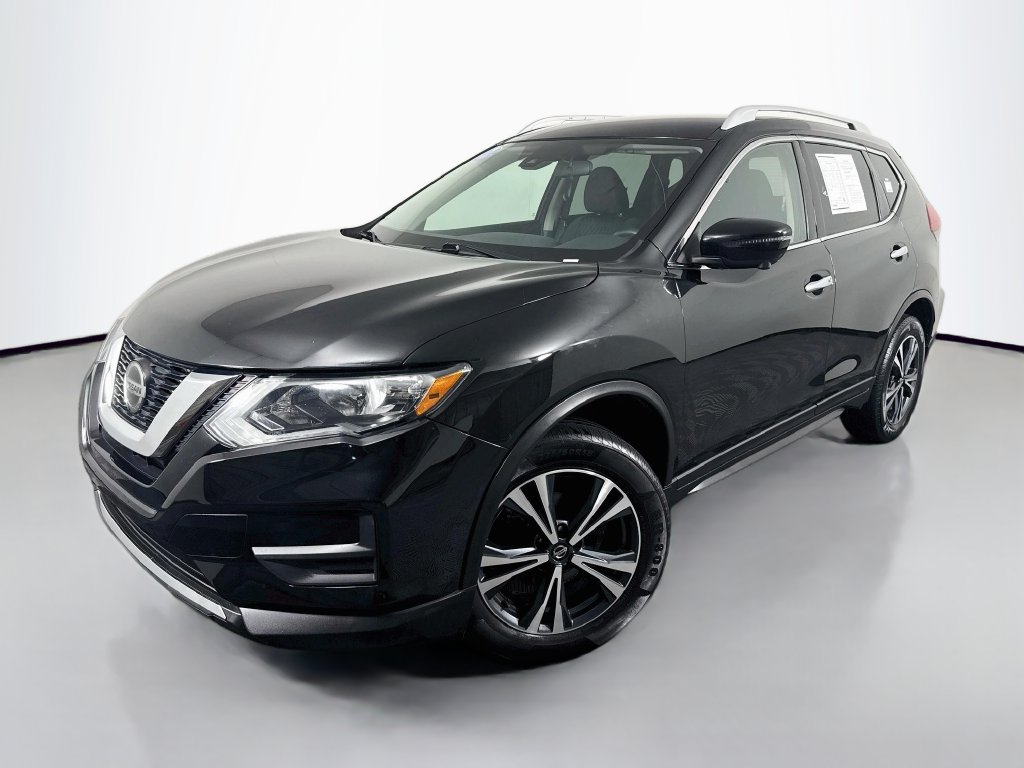 Nissan Rogue photo 2