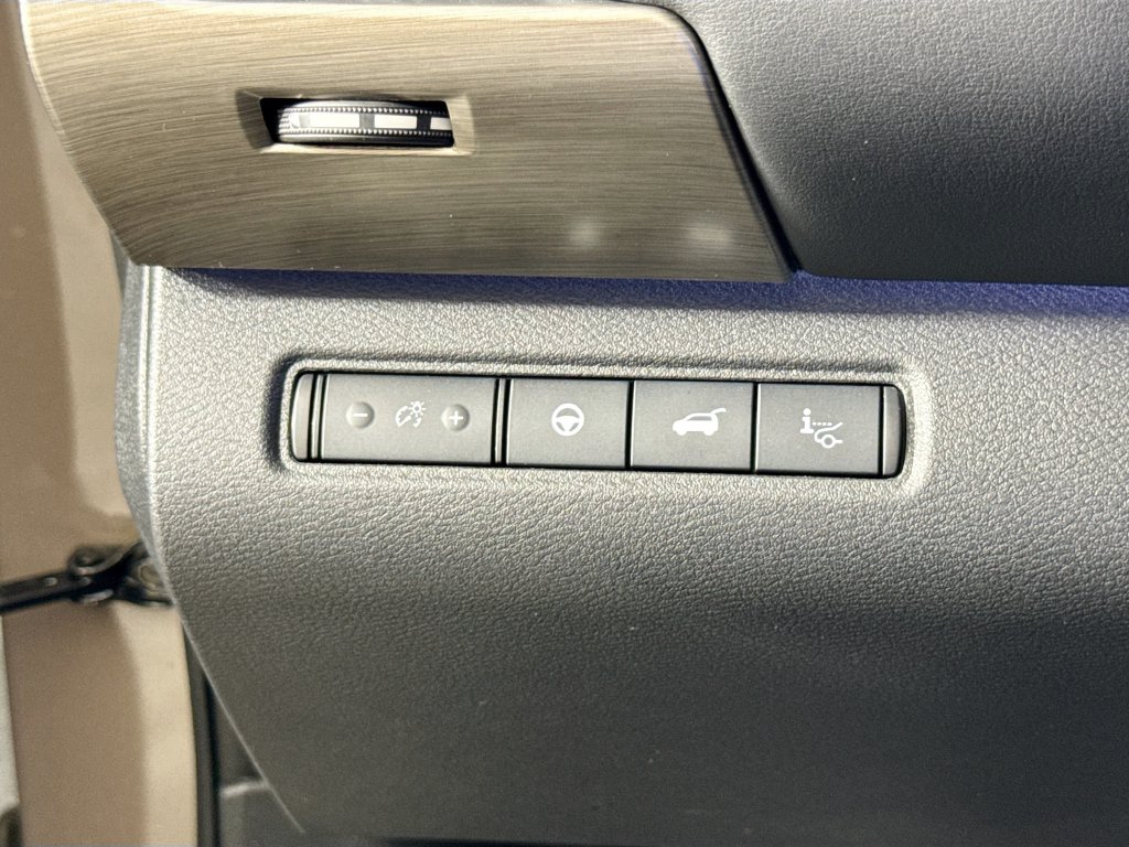 Nissan Pathfinder photo 11