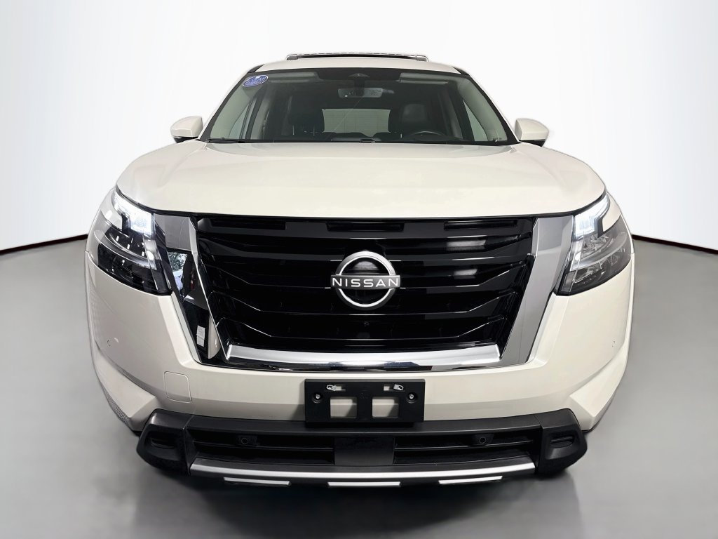 Nissan Pathfinder photo 4