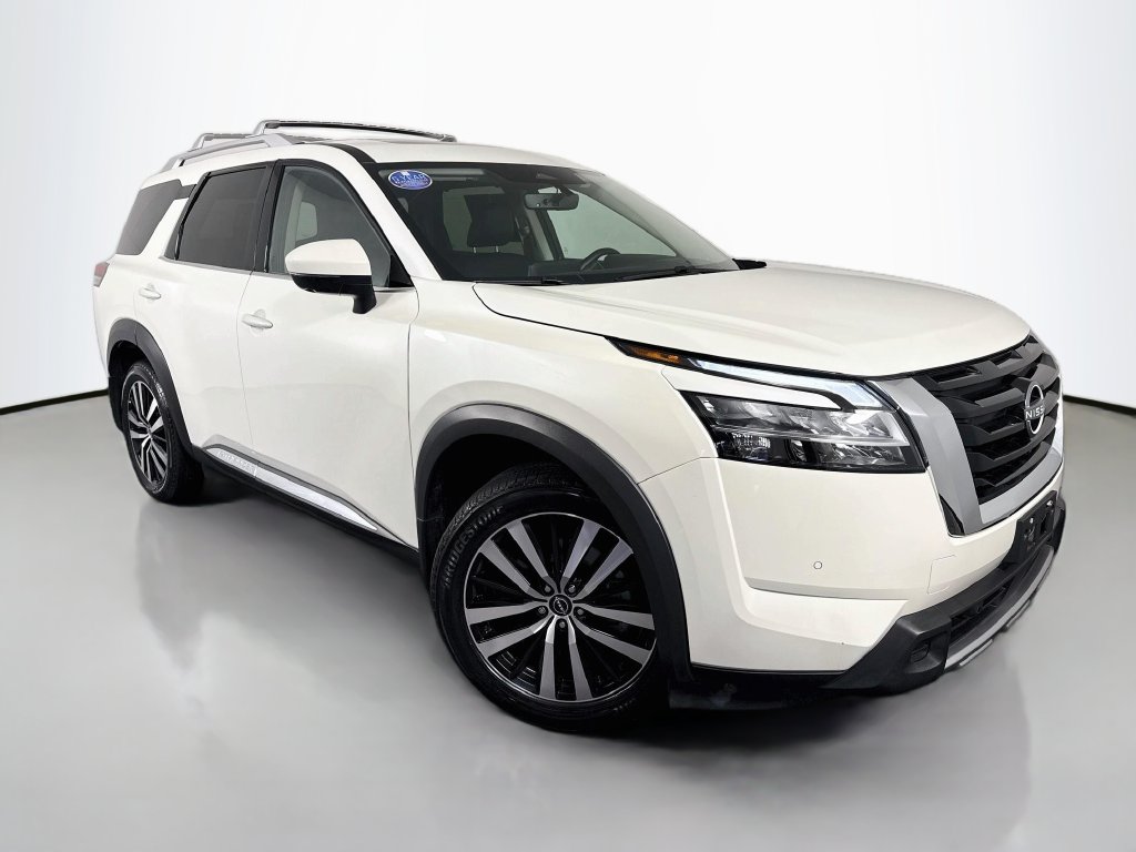 Nissan Pathfinder photo 5