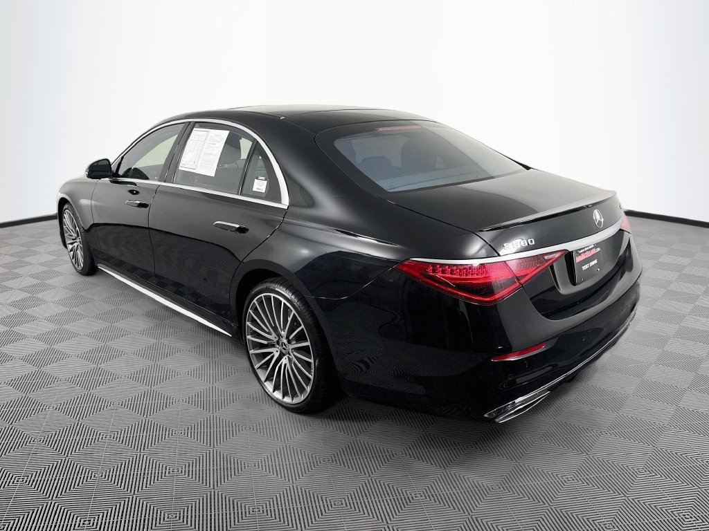 Photo 8 of this Mercedes-Benz S 580