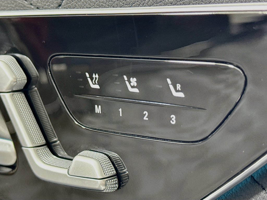 Photo 27 of this Mercedes-Benz S 580