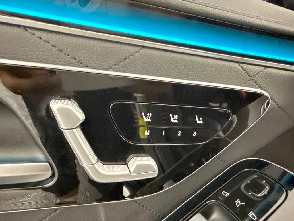 Photo 28 of this Mercedes-Benz S 580